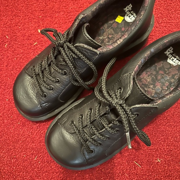 Dr. Martens Black Leather Lace-Up Booties - Picture 10 of 12